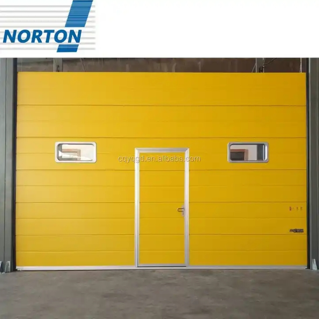 Porta comercial aérea secional industrial da garagem com abridor de porta elétrico