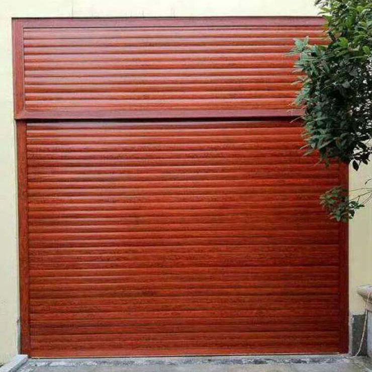 Porta de persiana de garagem retrô elegante de grão de madeira pode ser personalizada